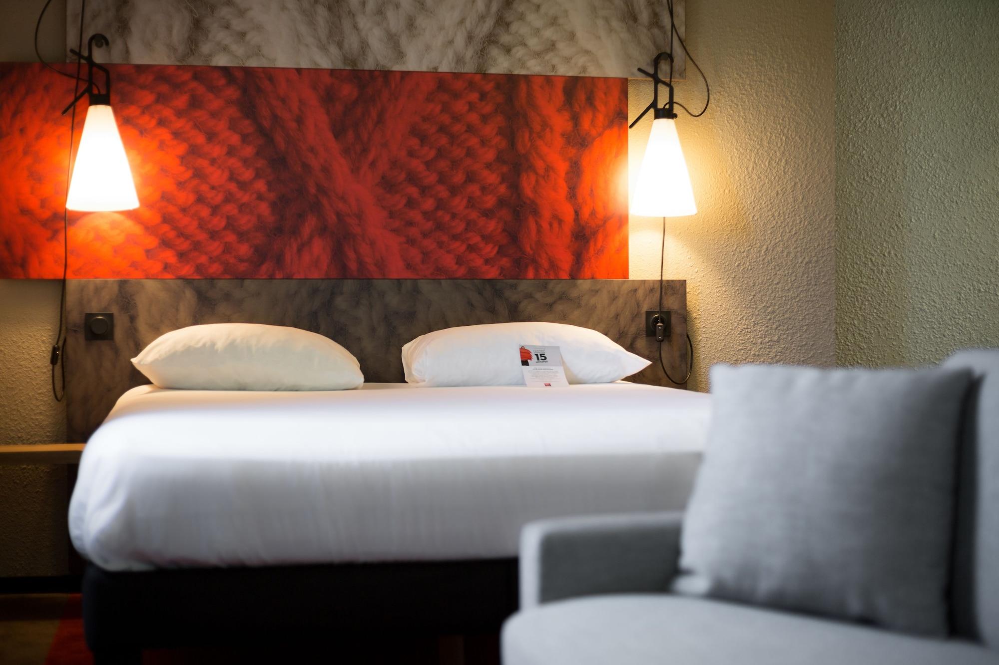 Hotel ibis Carcassonne Est la Cité Esterno foto
