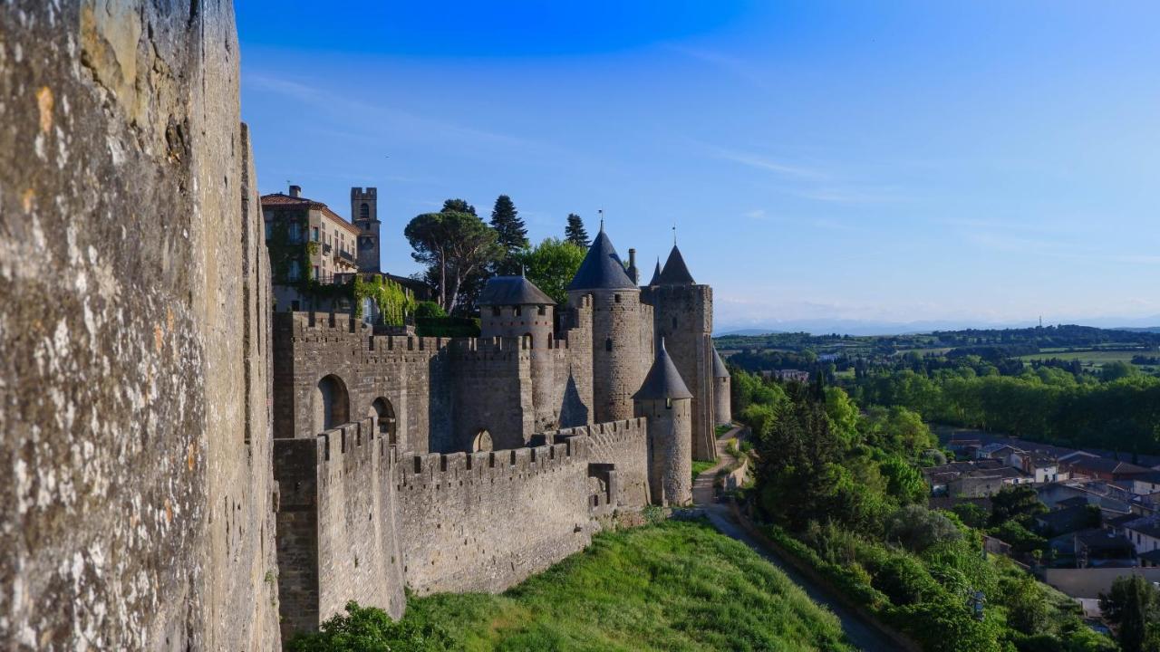 Hotel ibis Carcassonne Est la Cité Esterno foto