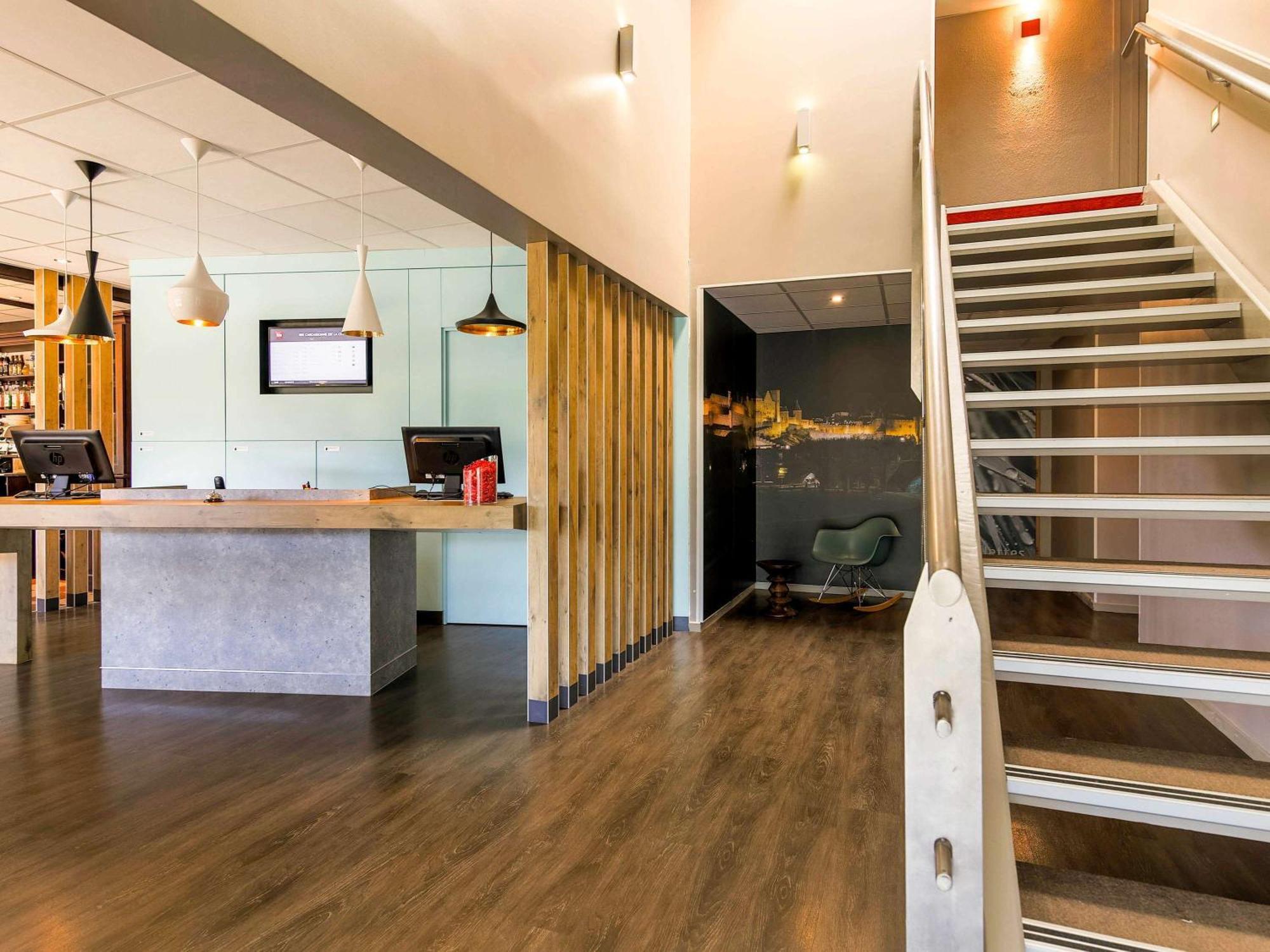 Hotel ibis Carcassonne Est la Cité Esterno foto