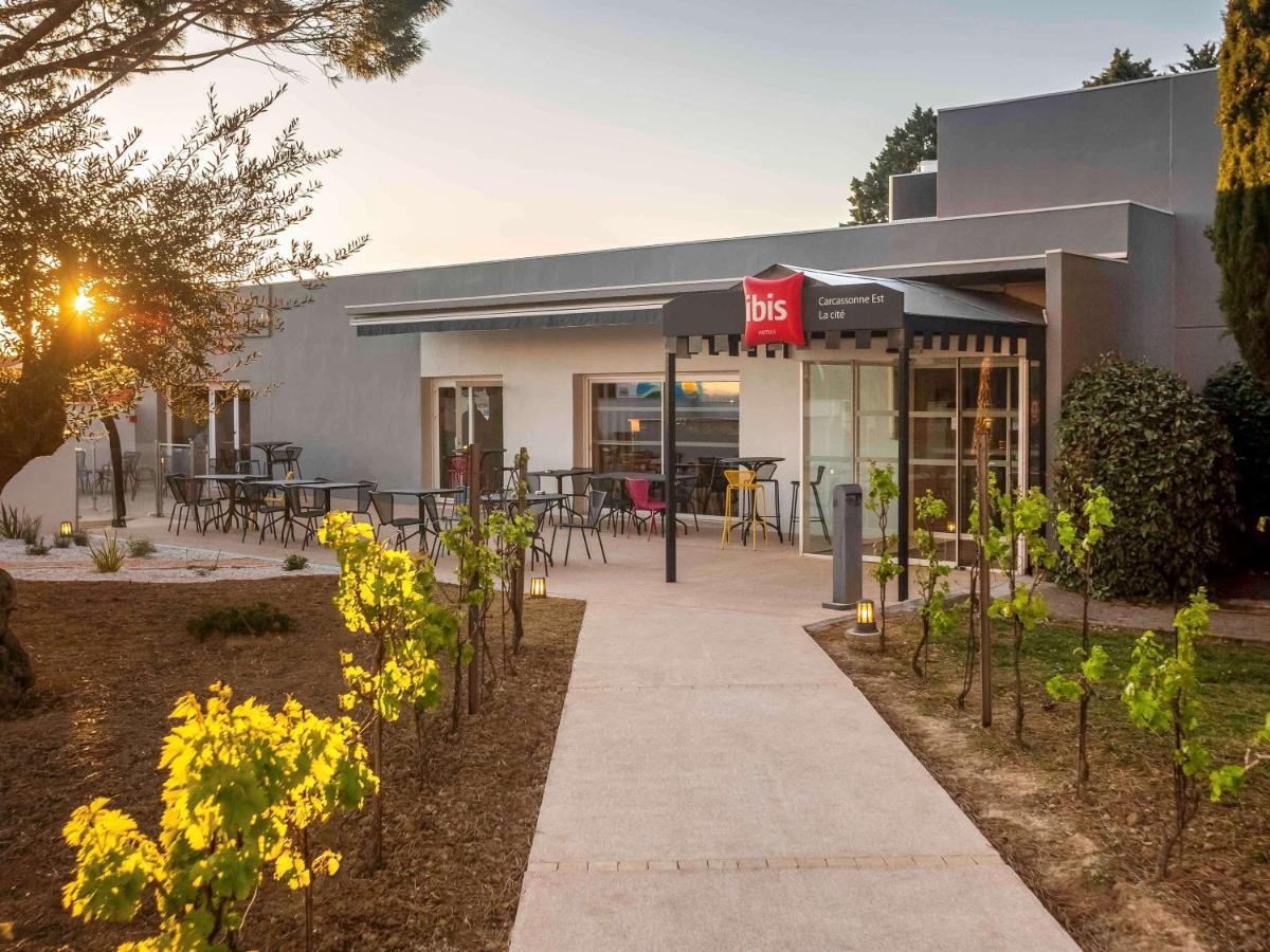 Hotel ibis Carcassonne Est la Cité Esterno foto